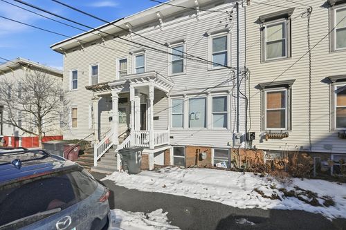 13 Green Ave, Westfield, MA, 01085-2817 | Card Image