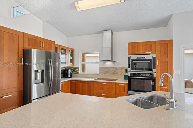 611 Royal Palm Way, House other with 4 bedrooms, 3 bathrooms and null parking in Davie FL | Image 22