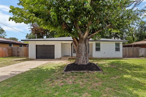 1035 Warden St, Benbrook, TX, 76126-2505 | Card Image