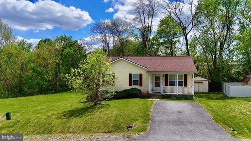 110 Pacific Blvd, HEDGESVILLE, WV, 25427-6261 | Card Image