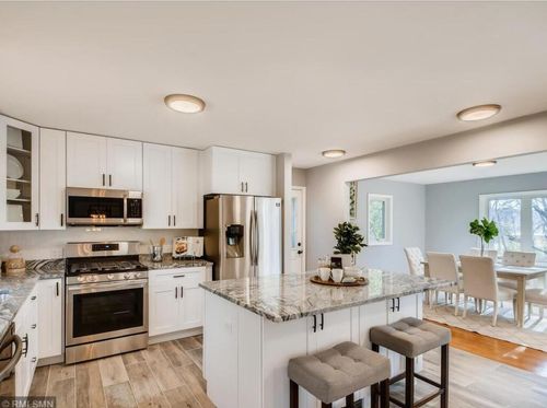 14104 Knollway Dr N, Minnetonka, MN, 55305 | Card Image