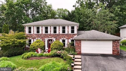 654 Stoneledge Rd, State College, PA, 16803-1255 | Card Image