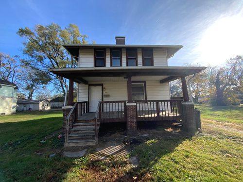 405 Chandler St, Danville, IL, 61832-4416 | Card Image