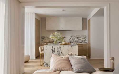 37 Rippleton Rd, North York, ON, M3B1H4 | Card Image