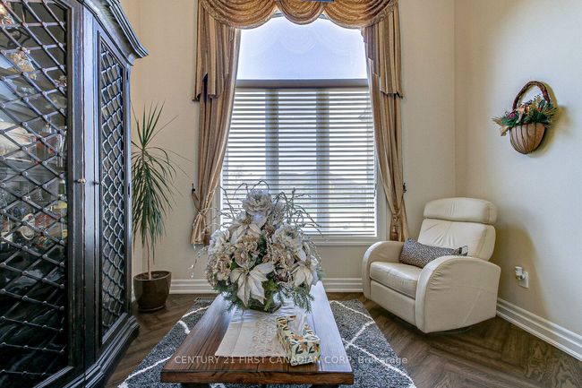 2129 Lockwood Cres, House other with 2 bedrooms, 2 bathrooms and 2 parking in Mount Brydges ON | Image 7