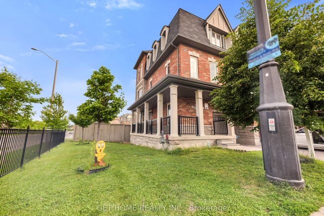 21 Rabbit Run Way, House attached with 3 bedrooms, 3 bathrooms and 1 parking in Brampton ON | Image 4