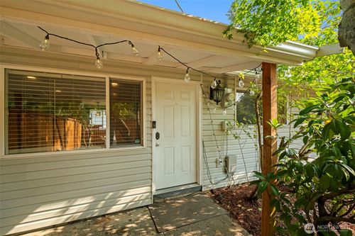 222 Sw 305th St, Federal Way, WA, 98023-3949 | Card Image