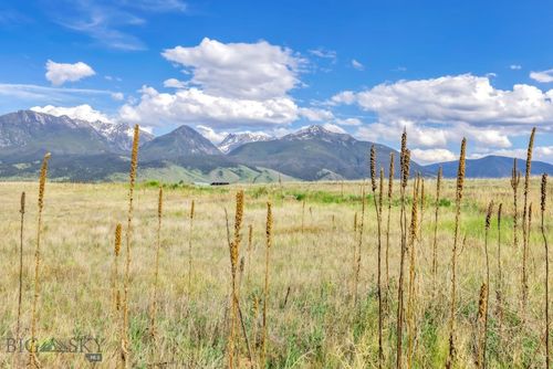 45 Inverness Road, Livingston, MT, 59047 | Card Image