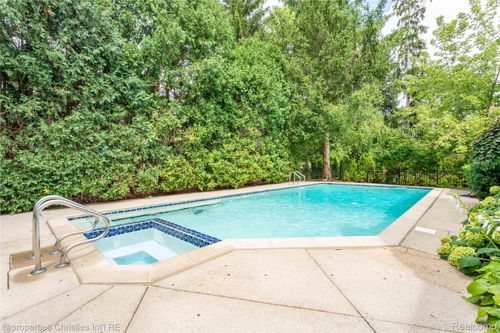 4768 Wendrick Dr, West Bloomfield, MI, 48323-3651 | Card Image