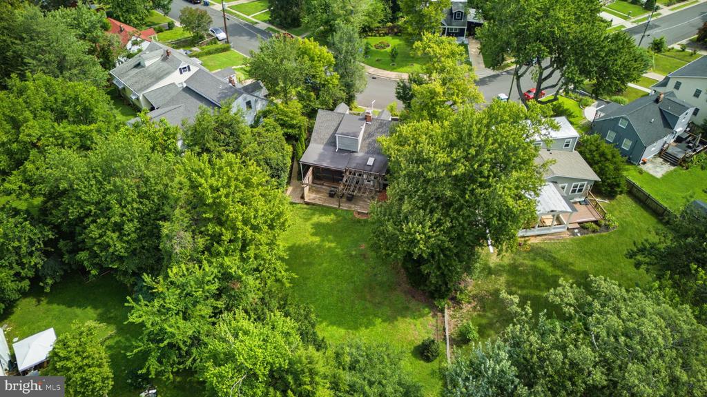 Residential in FALLS CHURCH 5