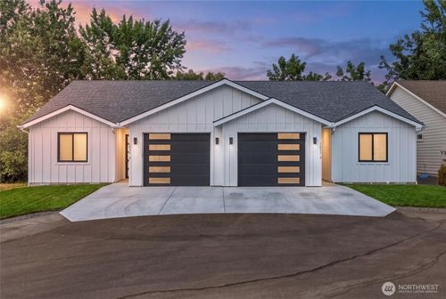 1-1037 Se Date Ave, College Place, WA, 99324-1636 | Card Image