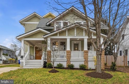 1805 N Calvert St, ARLINGTON, VA, 22201-4031 | Card Image