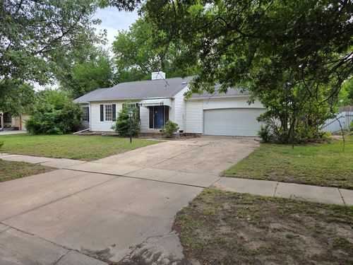 1131 S Apache Dr, Wichita, KS, 67207 | Card Image