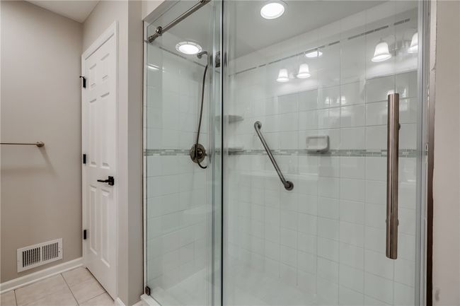 1119 Bay Hill Dr, Condo with 3 bedrooms, 4 bathrooms and 2 parking in Gibsonia PA | Image 23