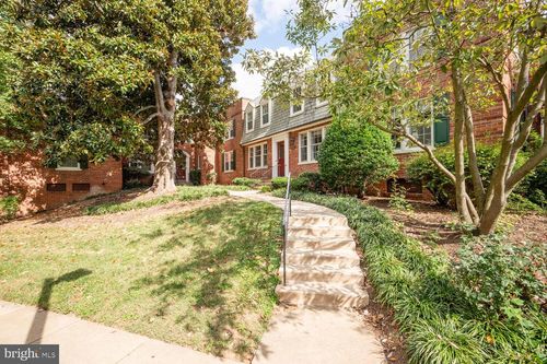 4-260-1817 N Rhodes St, ARLINGTON, VA, 22201-3125 | Card Image