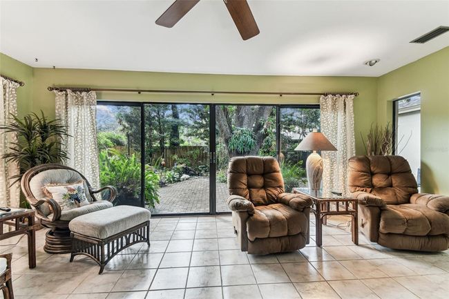 Family Room | Image 44