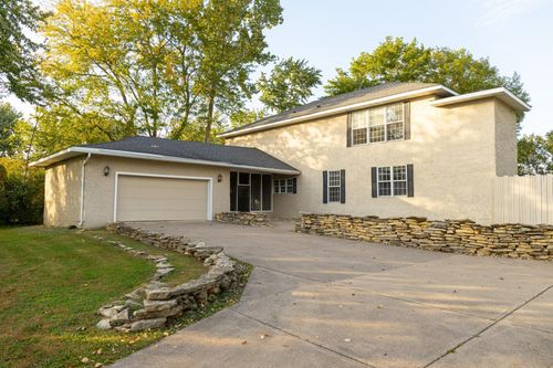 30155 Lakeview Ave, Red Wing, MN, 55066-5635 | Card Image