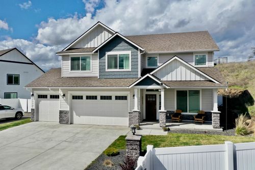 19813 E Twin Bridges Ln, Spokane Valley, WA, 99016-8900 | Card Image