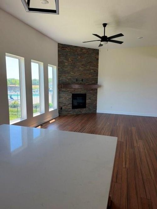 2211 Prairie Creek Dr, Kearney, MO, 64060-7632 | Card Image