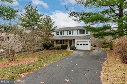 705 Falcon Dr, GLENSIDE, PA, 19038-7101 | Card Image
