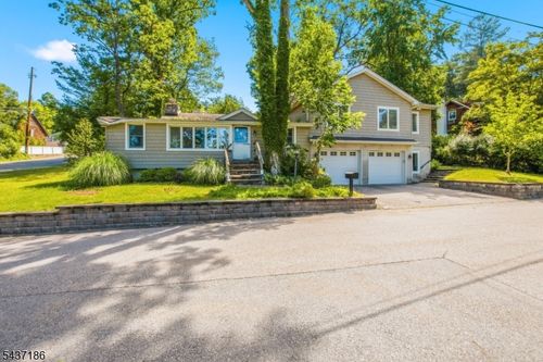 139 Mohawk Trl, Wayne, NJ, 07470-5031 | Card Image