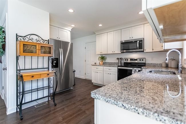 203 Pointers Dr, House other with 4 bedrooms, 3 bathrooms and null parking in West Point VA | Image 15