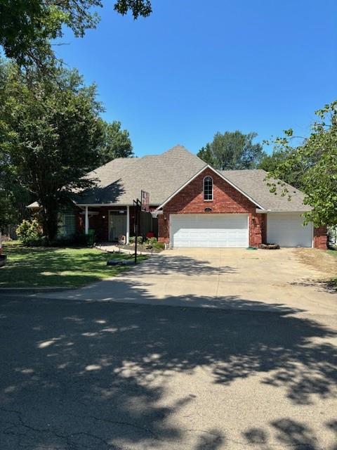11th St, Okemah, OK 74859