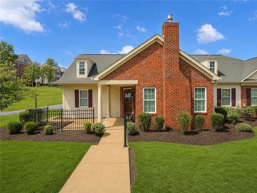 2164 Isleworth Ln, Cranberry Twp, PA, 16066-8317 | Card Image