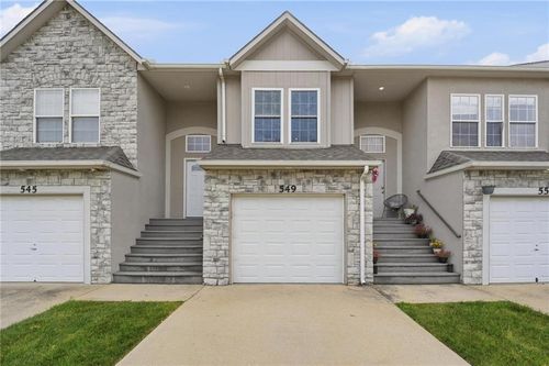 549 Woodson Ln, Gardner, KS, 66030-8400 | Card Image