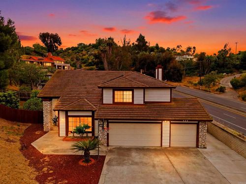 425 Avenida Abajo, El Cajon, CA, 92020 | Card Image