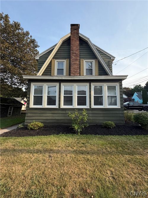 301 Draper Ave, Syracuse, NY, 13219-1605 | Card Image