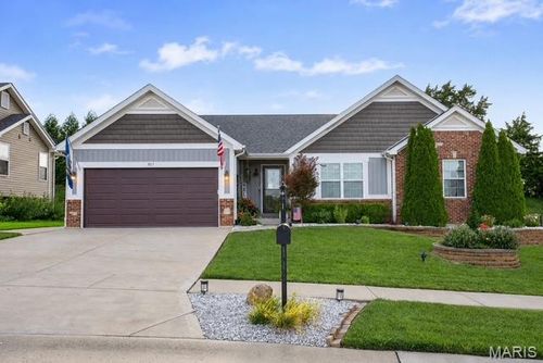 927 Mule Creek Dr, Wentzville, MO, 63385-7410 | Card Image