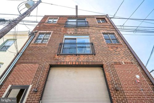 207 Rector St, PHILADELPHIA, PA, 19128-5051 | Card Image