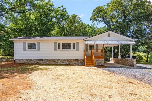 902 Breeze Hill Rd, Asheboro, NC, 27203-7741 | Card Image