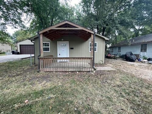 606 Niagara St, Holden, MO, 64040-1249 | Card Image