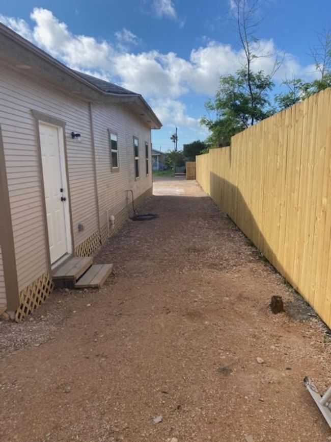 202 W Jefferson, House other with 3 bedrooms, 3 bathrooms and null parking in Port Isabel TX | Image 12