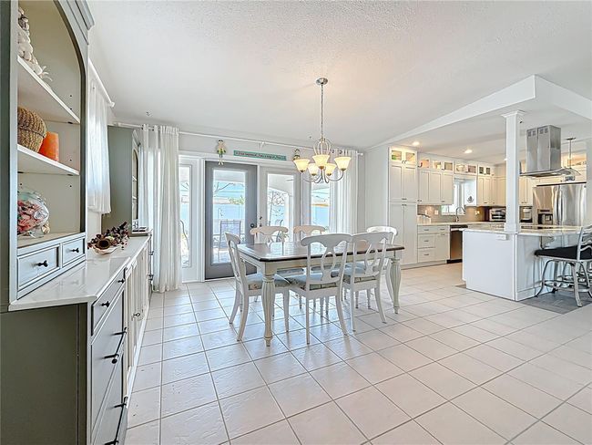 2593 W Vina Del Mar Blvd, House other with 3 bedrooms, 2 bathrooms and null parking in ST PETE BEACH FL | Image 7