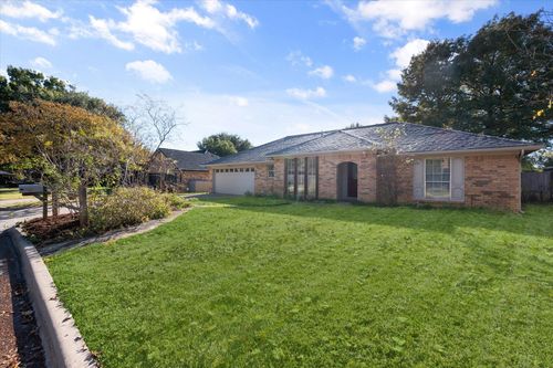 1106 Almond Dr, Mansfield, TX, 76063-2984 | Card Image