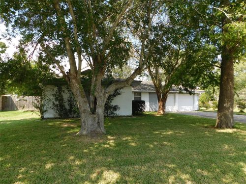 5003 Apple Springs Dr, Pearland, TX, 77584-1257 | Card Image