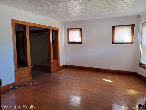 169 Pilgrim St, Highland Park, MI, 48203-2783 | Card Image