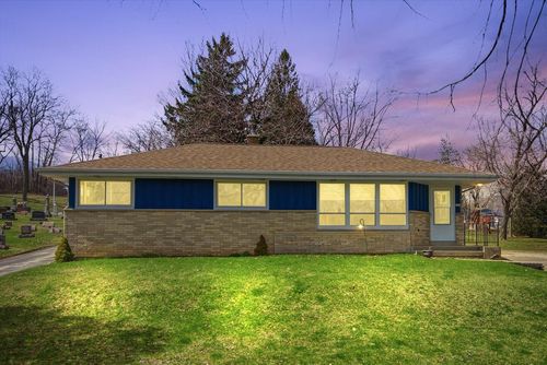 601 S Main Street, Saukville, WI, 53080 | Card Image