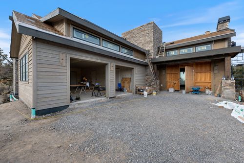 22936 Ghost Tree Ln, Bend, OR, 97701-7450 | Card Image