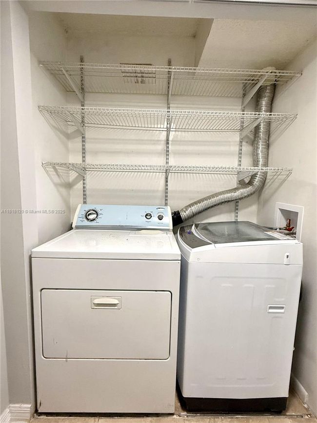 APT-507 - 8550 N Sherman Cir, Condo with 2 bedrooms, 2 bathrooms and null parking in Miramar FL | Image 15
