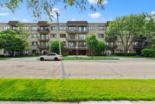 apt-307-8225 Niles Center Rd, Skokie, IL, 60077-2577 | Card Image
