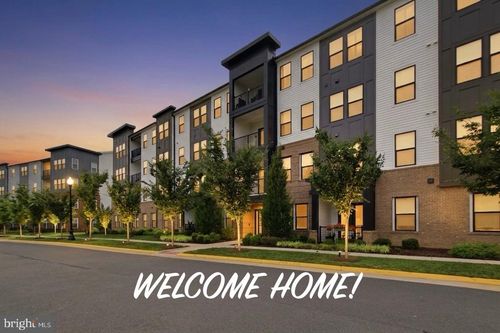 302-23639 Golden Embers Sq, ASHBURN, VA, 20148-1913 | Card Image