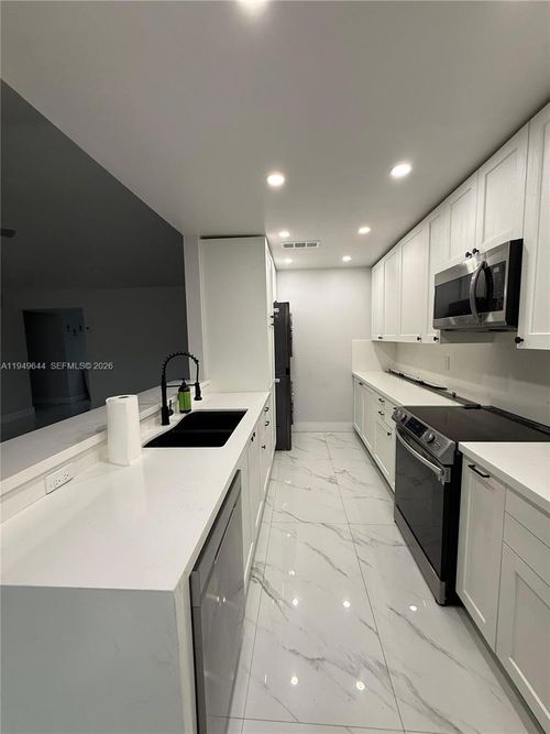 11220 Sw 125th Pl, Miami, FL, 33186-4929 | Card Image