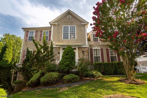 16 Biesiada Ct, Parlin, NJ, 08859-3155 | Card Image