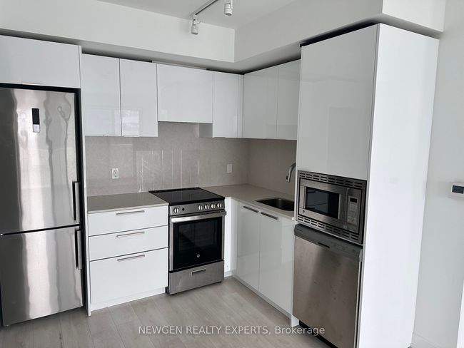 3112 - 501 Yonge St, Condo with 3 bedrooms, 2 bathrooms and 1 parking in Toronto ON | Image 7