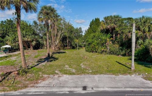 415 Church St, Stuart, FL, 34994-6218 | Card Image