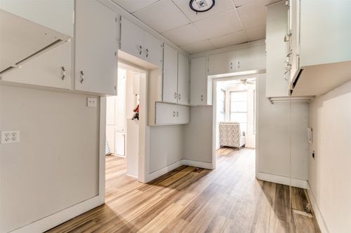 511 N Virginia St, Terrell, TX, 75160-2241 | Card Image